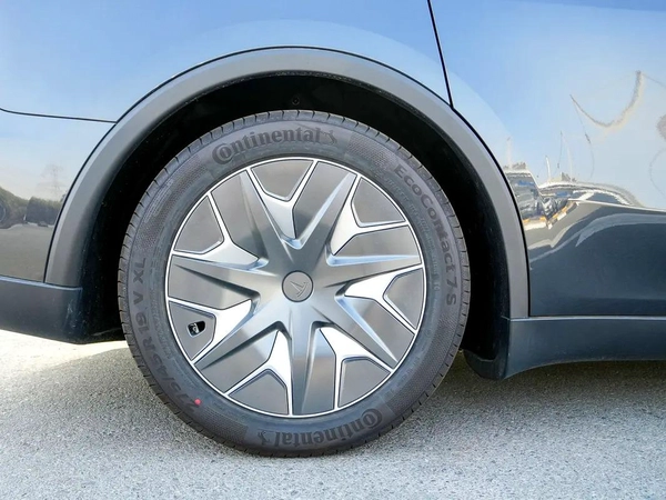 2025 TESLA MODEL YL AWD 7-SEATS LONG RANGE BRAND NEW 0KM