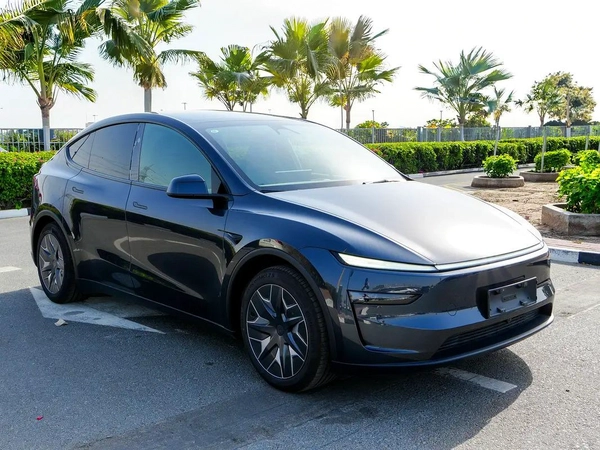 2025 TESLA MODEL YL AWD 7-SEATS LONG RANGE BRAND NEW 0KM