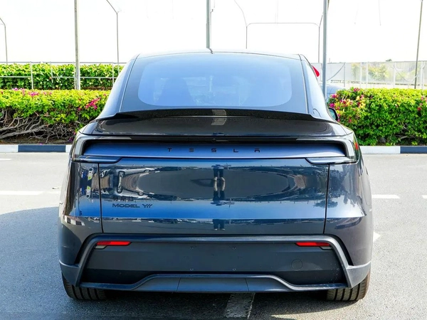 2025 TESLA MODEL YL AWD 7-SEATS LONG RANGE BRAND NEW 0KM