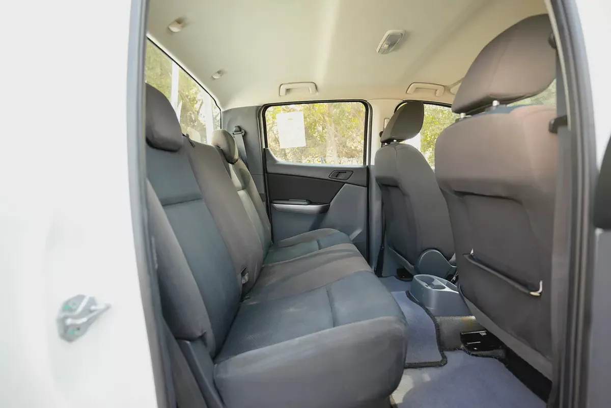 Mazda BT-50 | Double Cabin 4X4 | Manual | GCC Specs | Ref#M73264-12-12