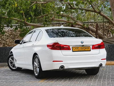 BMW 5-Series 520i Exclusive 2020 GCC Specs - Pristine Condition-10