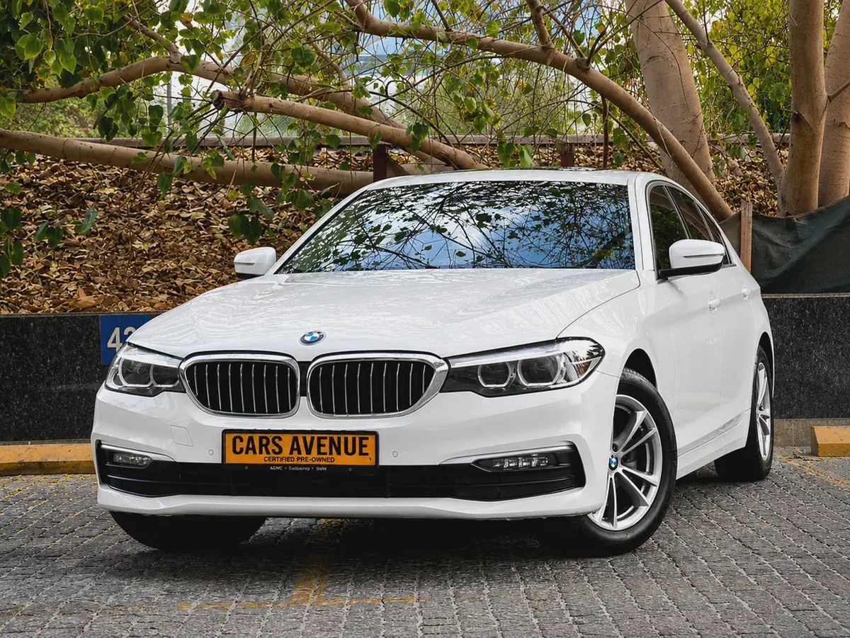 BMW 5-Series 520i Exclusive 2020 GCC Specs - Pristine Condition