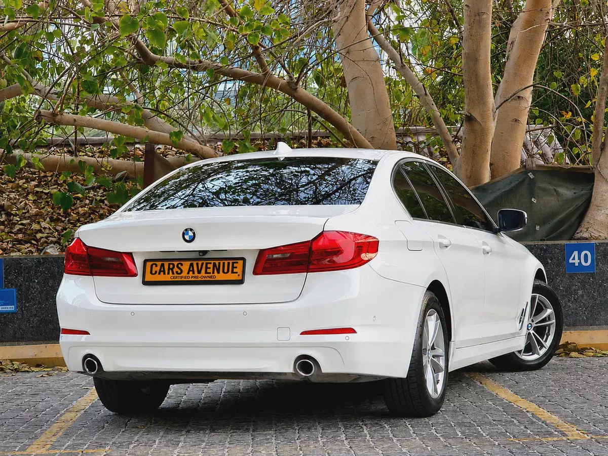 BMW 5-Series 520i Exclusive 2020 GCC Specs - Pristine Condition-7-7