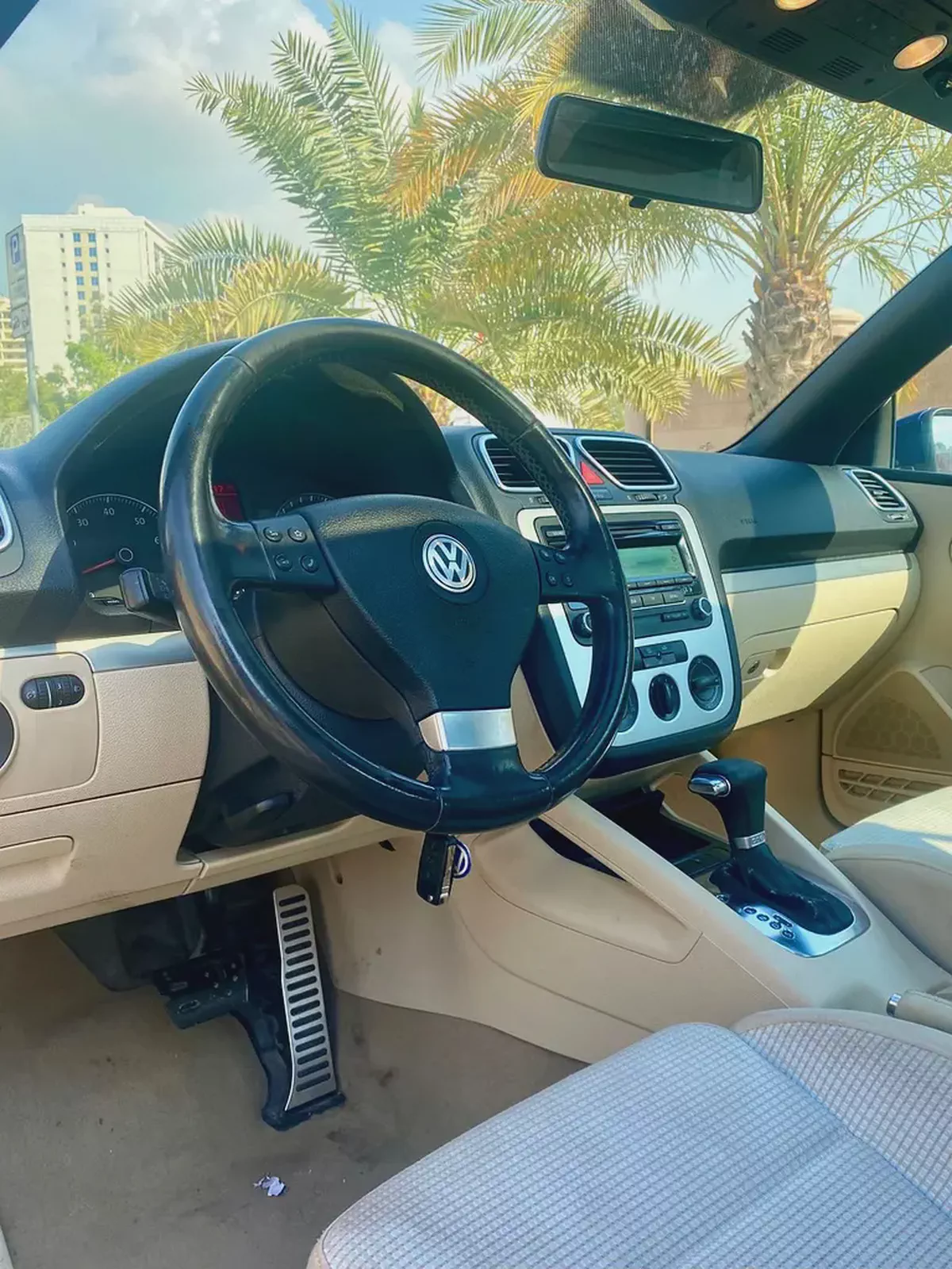 2009 VOLKSWAGEN EOS 2.0 TURBO CONVERTIBLE  || GCC|  || ACCIDENT FREE || PANORAMIC ROOF-8-8