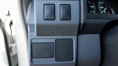 Toyota Land Cruiser 70 TOYOTA LAND CRUISER 76-15