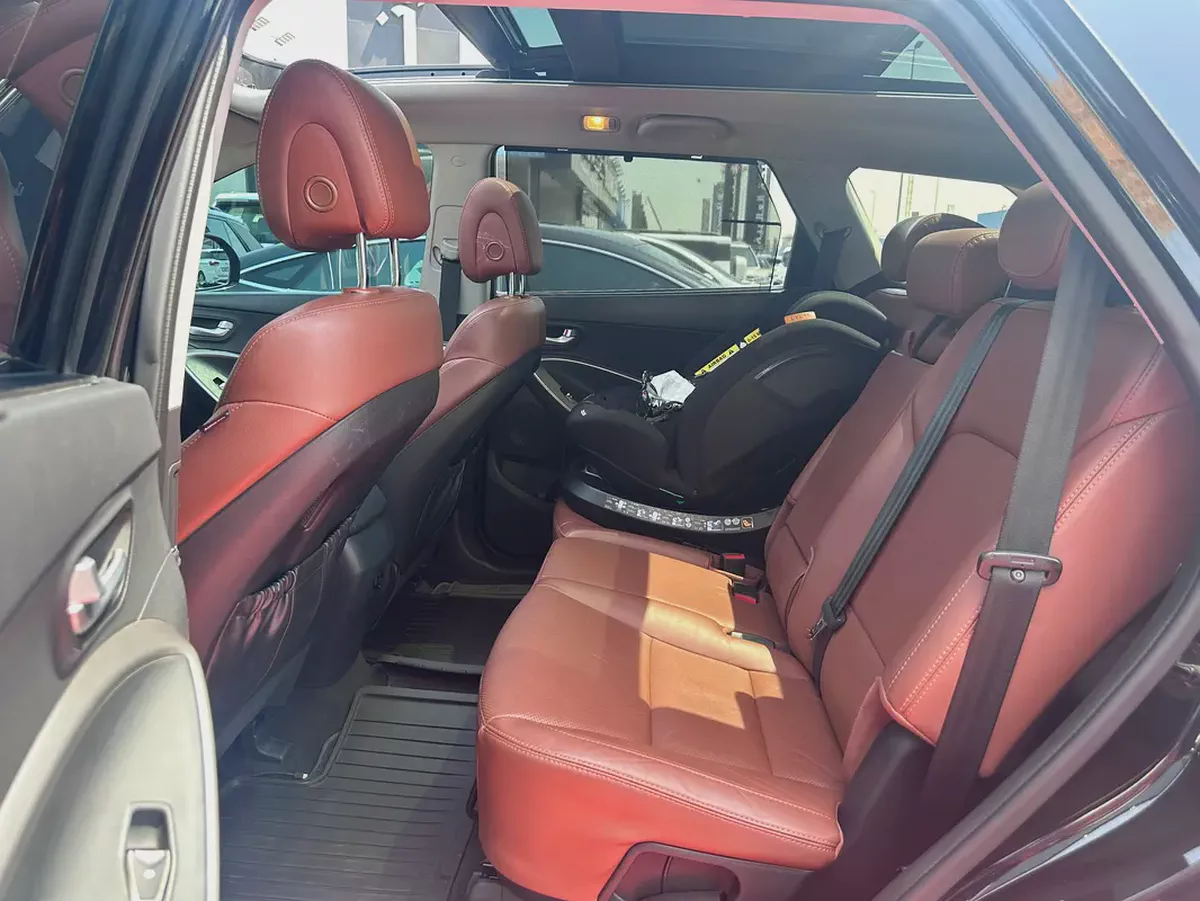 Hyundai Grand Santa Fe Limited 2015 GCC Specs - 7 Seater Family SUV-9-9