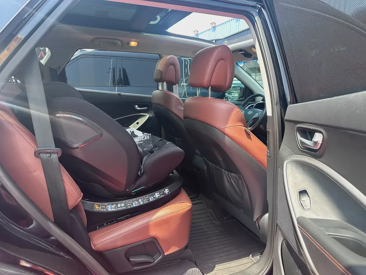 Hyundai Grand Santa Fe Limited 2015 GCC Specs - 7 Seater Family SUV-10-10