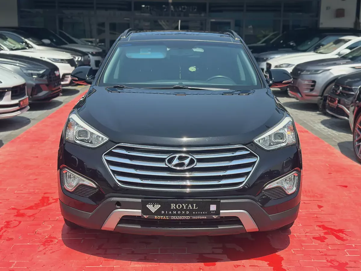 Hyundai Grand Santa Fe Limited 2015 GCC Specs - 7 Seater Family SUV-1-1