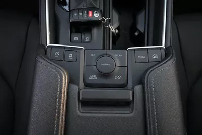 New 2023 Toyota Highlander-9