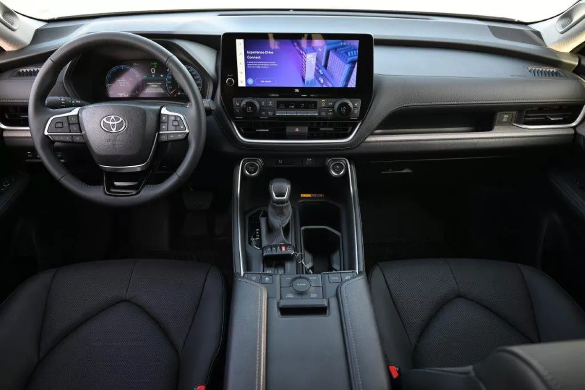 New 2023 Toyota Highlander-13-13