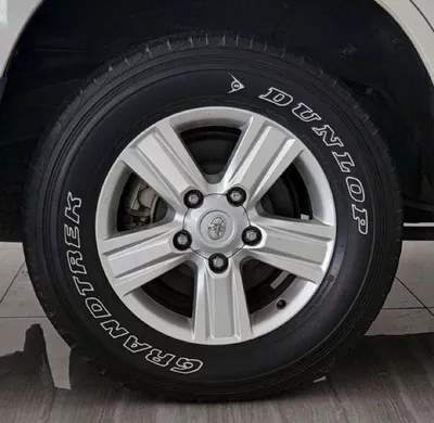 Toyota Land Cruiser VXR 5.7L-8CYL EXCELLENT CONDITION-10
