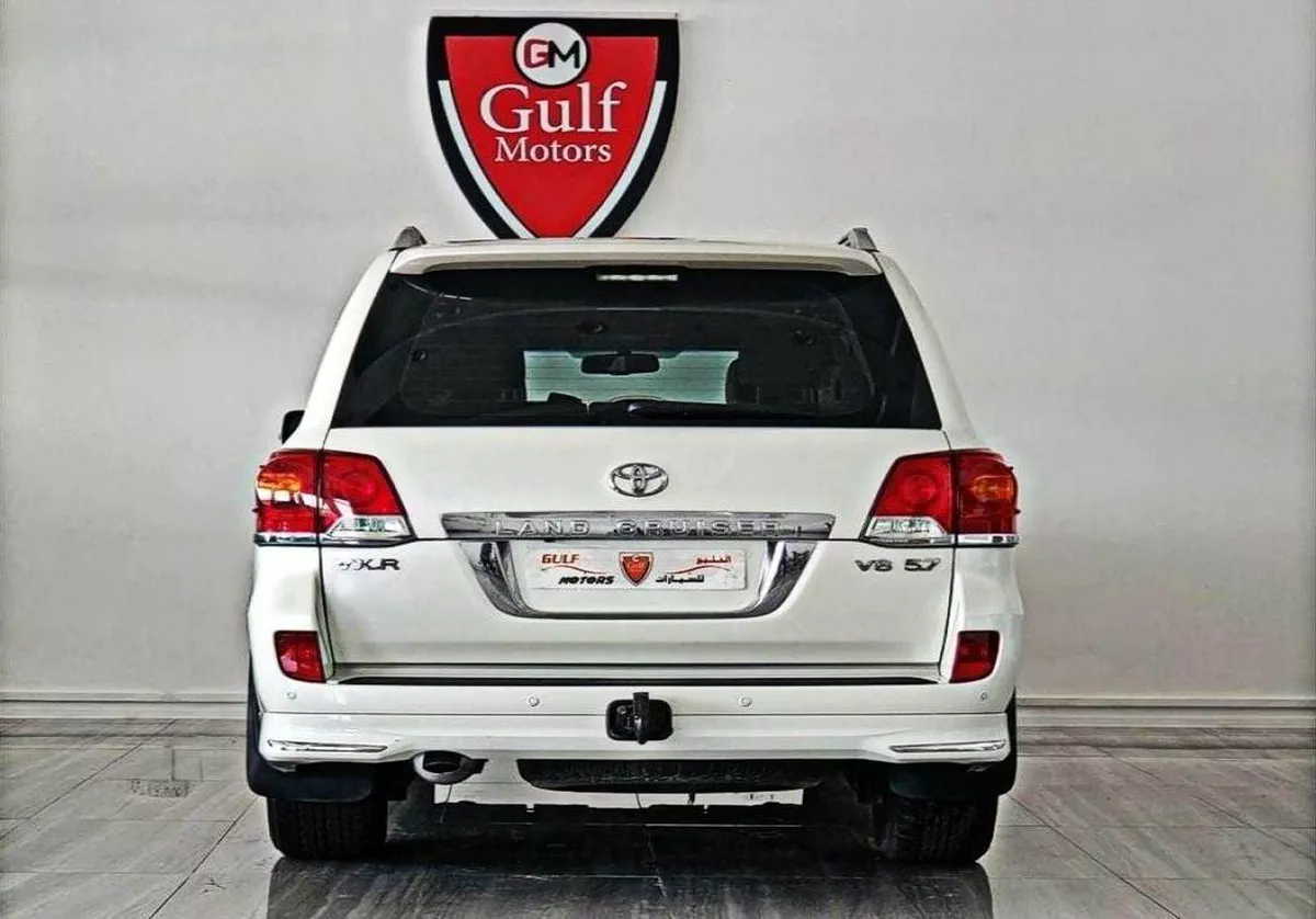 Toyota Land Cruiser VXR 5.7L-8CYL EXCELLENT CONDITION-4-0