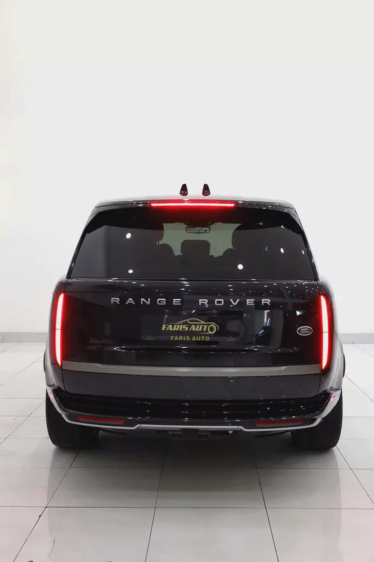 2023 Land Rover Range Rover HSE P530 | V8 Turbo | Luxury SUV-2-2