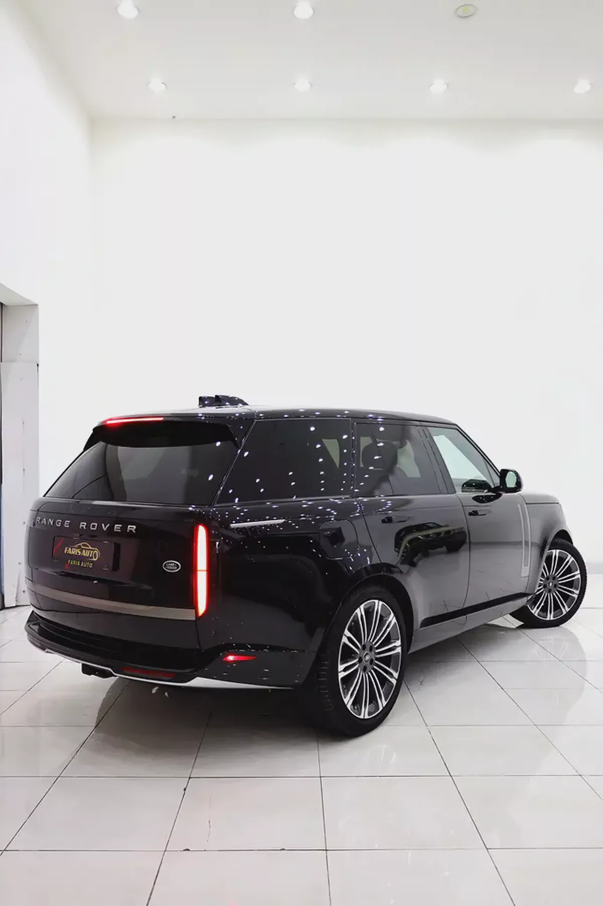 2023 Land Rover Range Rover HSE P530 | V8 Turbo | Luxury SUV-3-3