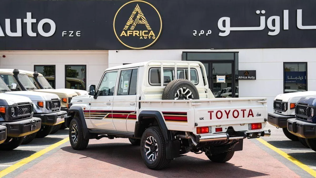 Toyota Land Cruiser Pick Up LC79 DC 2.8L DSL 25YM FULL AT-14-0