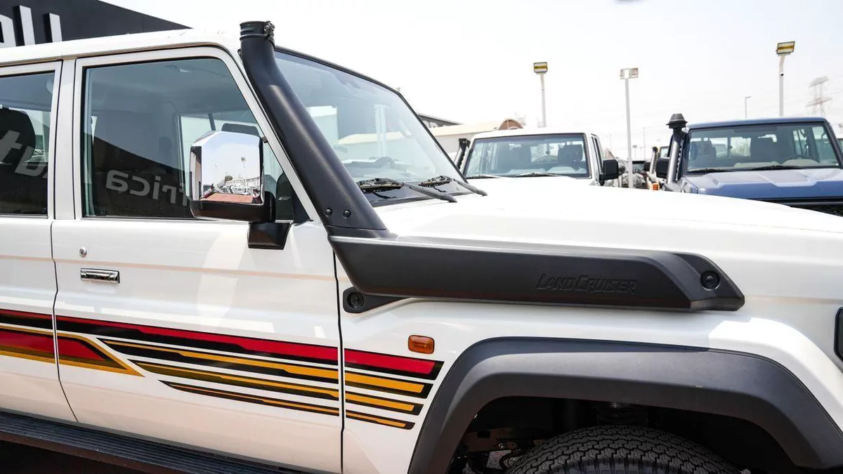 Toyota Land Cruiser Pick Up LC79 DC 2.8L DSL 25YM FULL AT-16-0