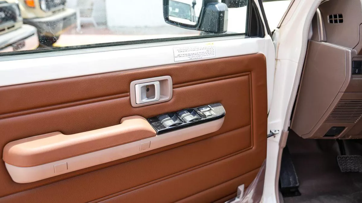 Toyota Land Cruiser Pick Up LC79 DC 2.8L DSL 25YM FULL AT-8-0