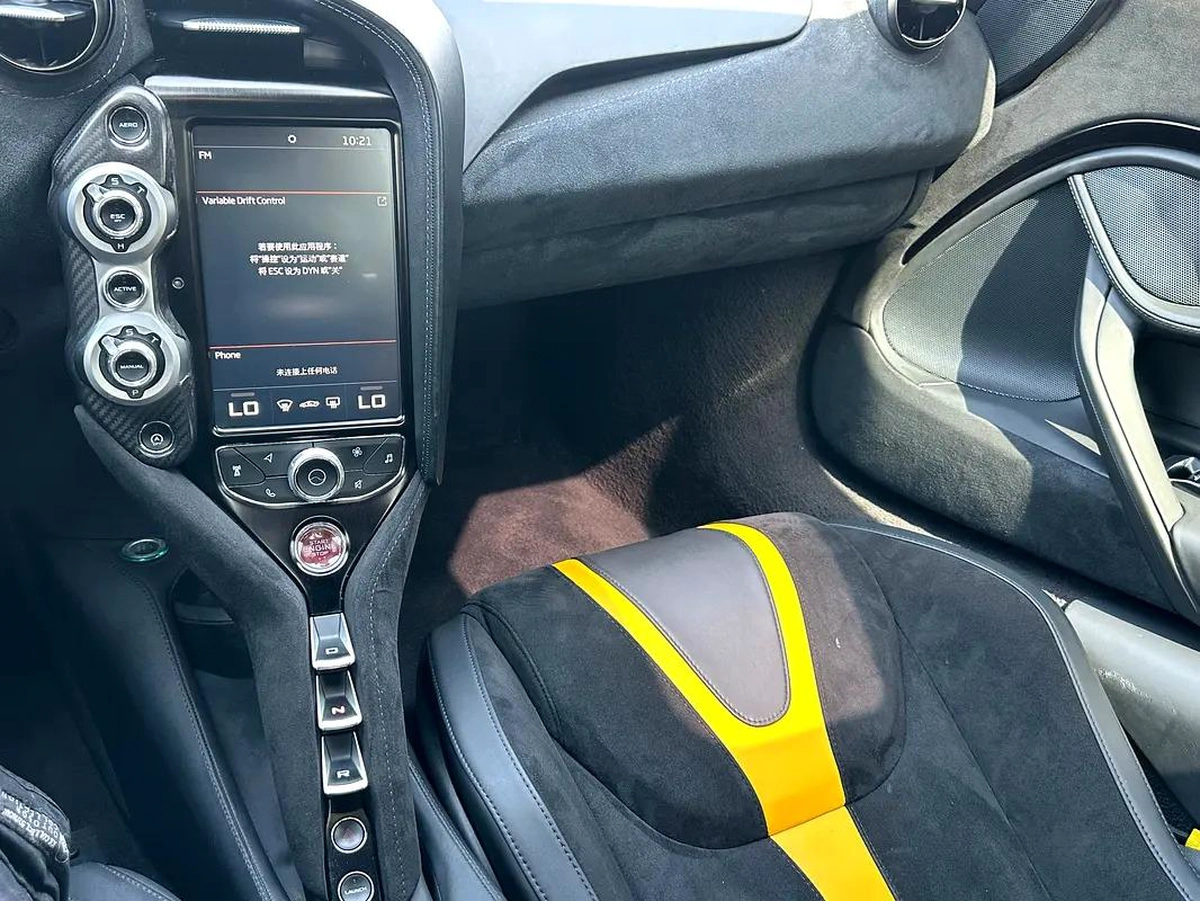 McLaren 720S-11-11