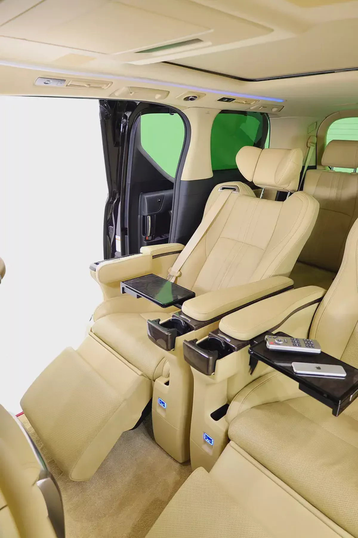Toyota Alphard Executive VIP Lounge V6 - 296 HP - FULLY LOADED - LIKE NEW CONDITION-12-12