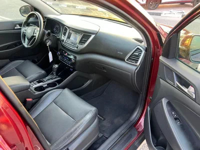 Hyundai Tucson GL 2017 Hyundai Tucson 2.0L V4 - Panoramic Sunroof - AWD 4x4 - Rear Camera - Leather seats-12