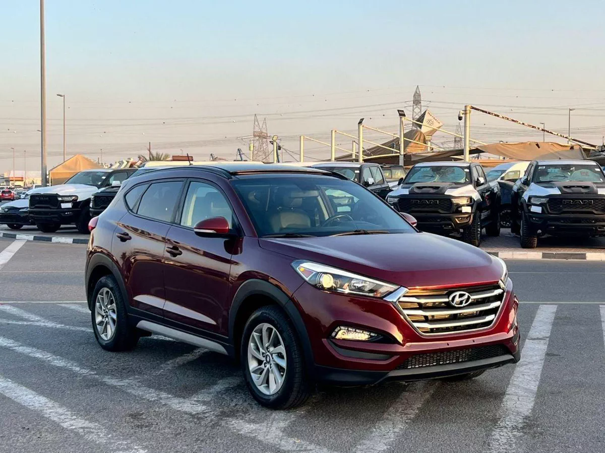 Hyundai Tucson GL 2017 Hyundai Tucson 2.0L V4 - Panoramic Sunroof - AWD 4x4 - Rear Camera - Leather seats