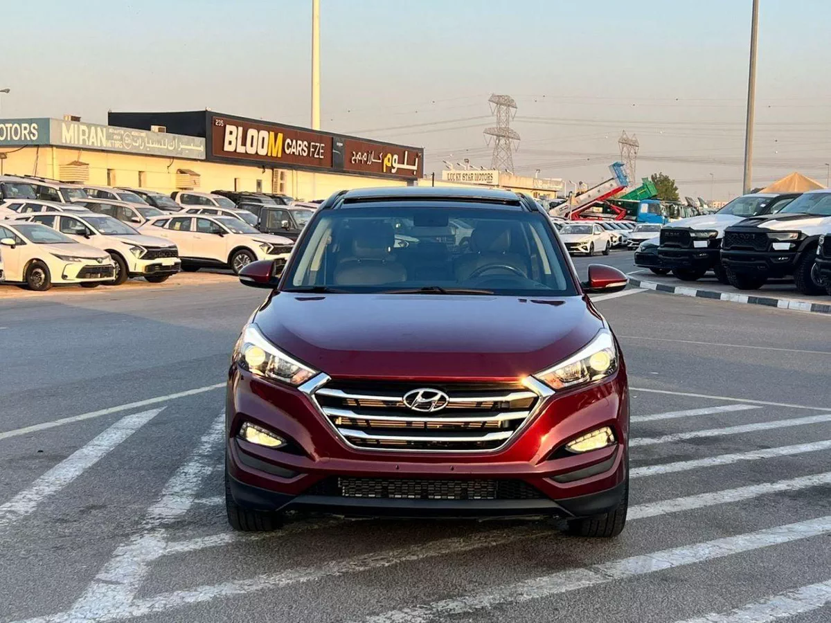 Hyundai Tucson GL 2017 Hyundai Tucson 2.0L V4 - Panoramic Sunroof - AWD 4x4 - Rear Camera - Leather seats-1-0