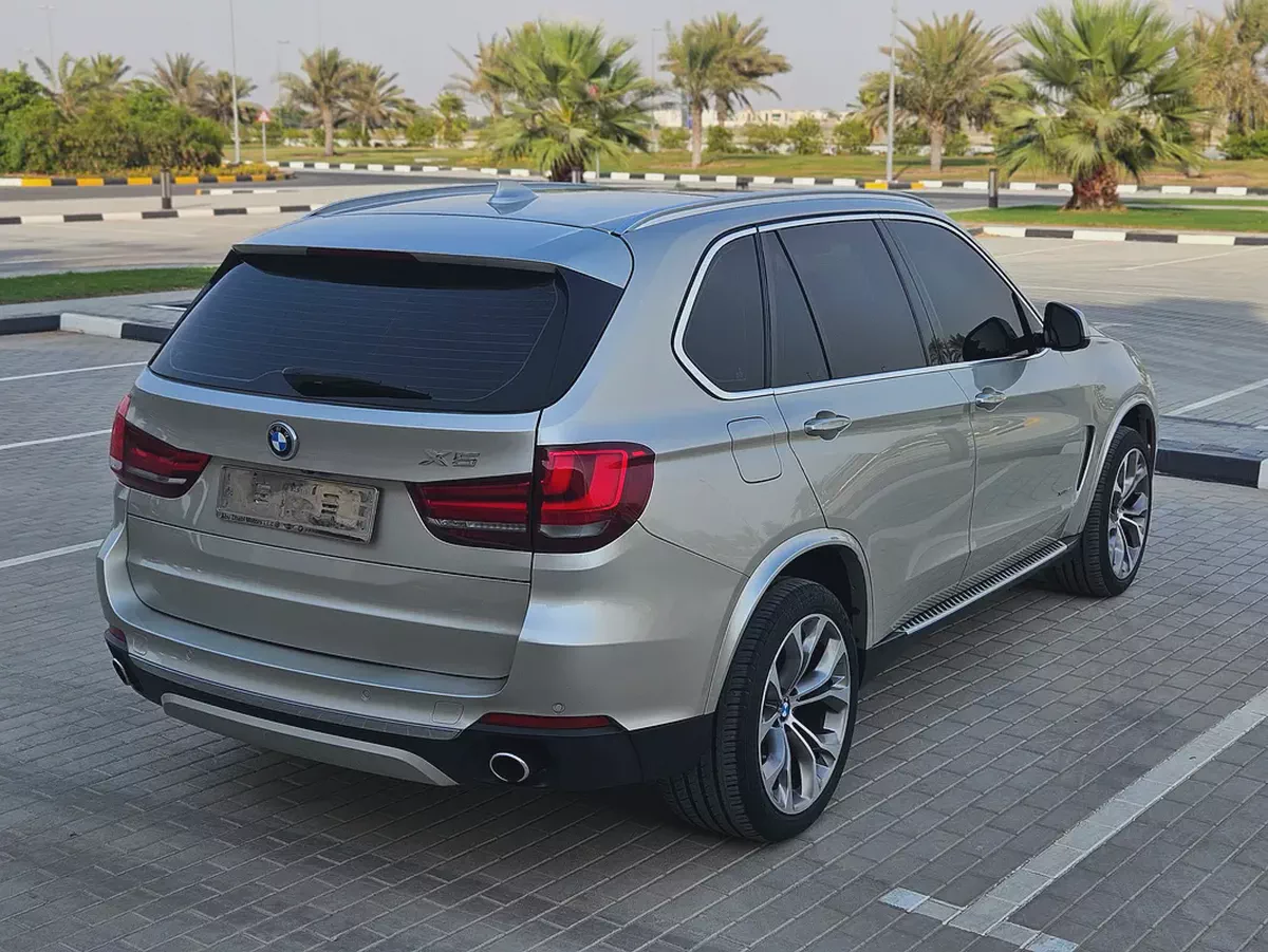 BMW X5 xDrive35i 2015 GCC Specs - Premium Low KM Full Option Top Panoramic With 2 Original Keys-16-16
