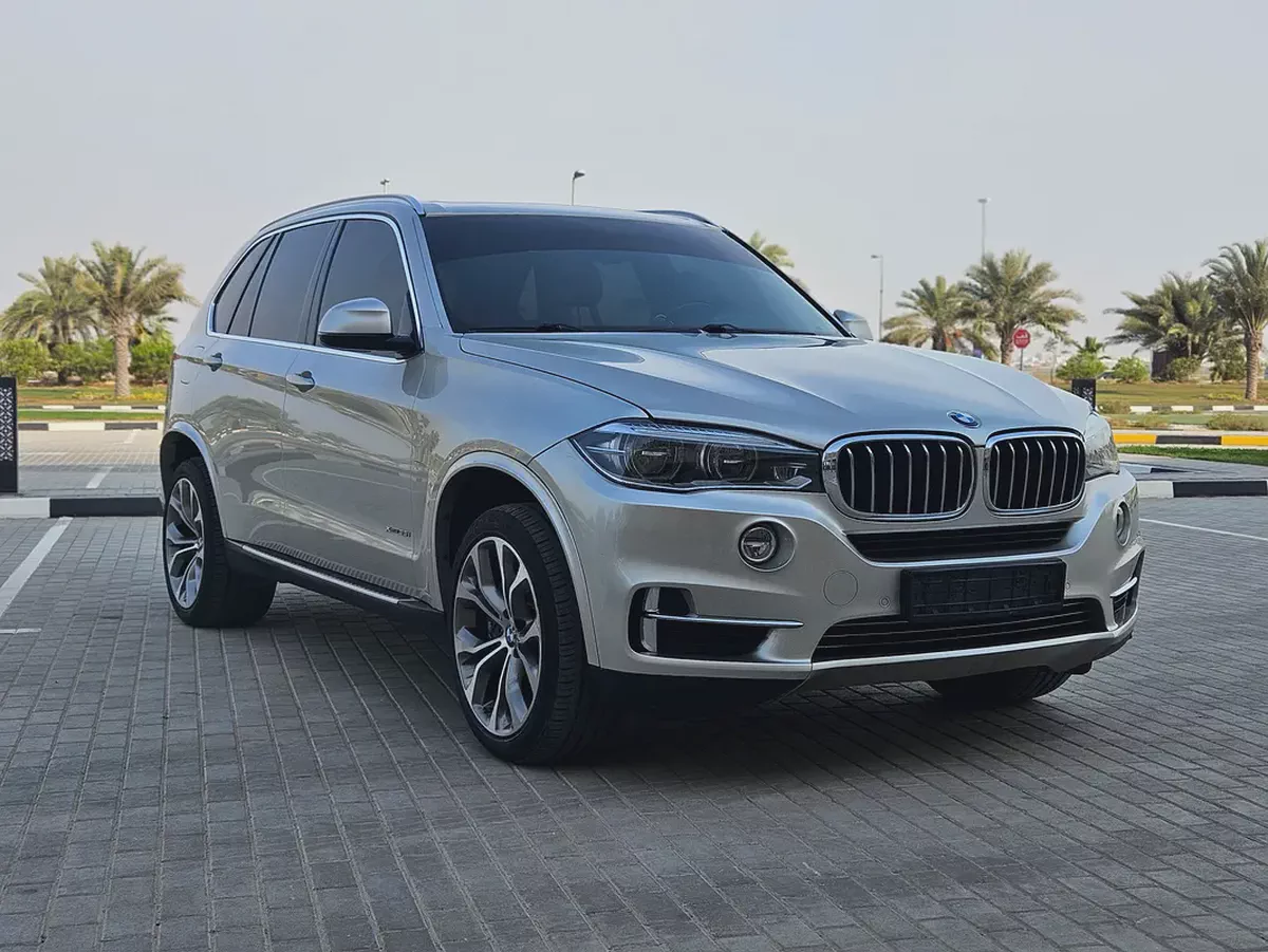 BMW X5 xDrive35i 2015 GCC Specs - Premium Low KM Full Option Top Panoramic With 2 Original Keys
