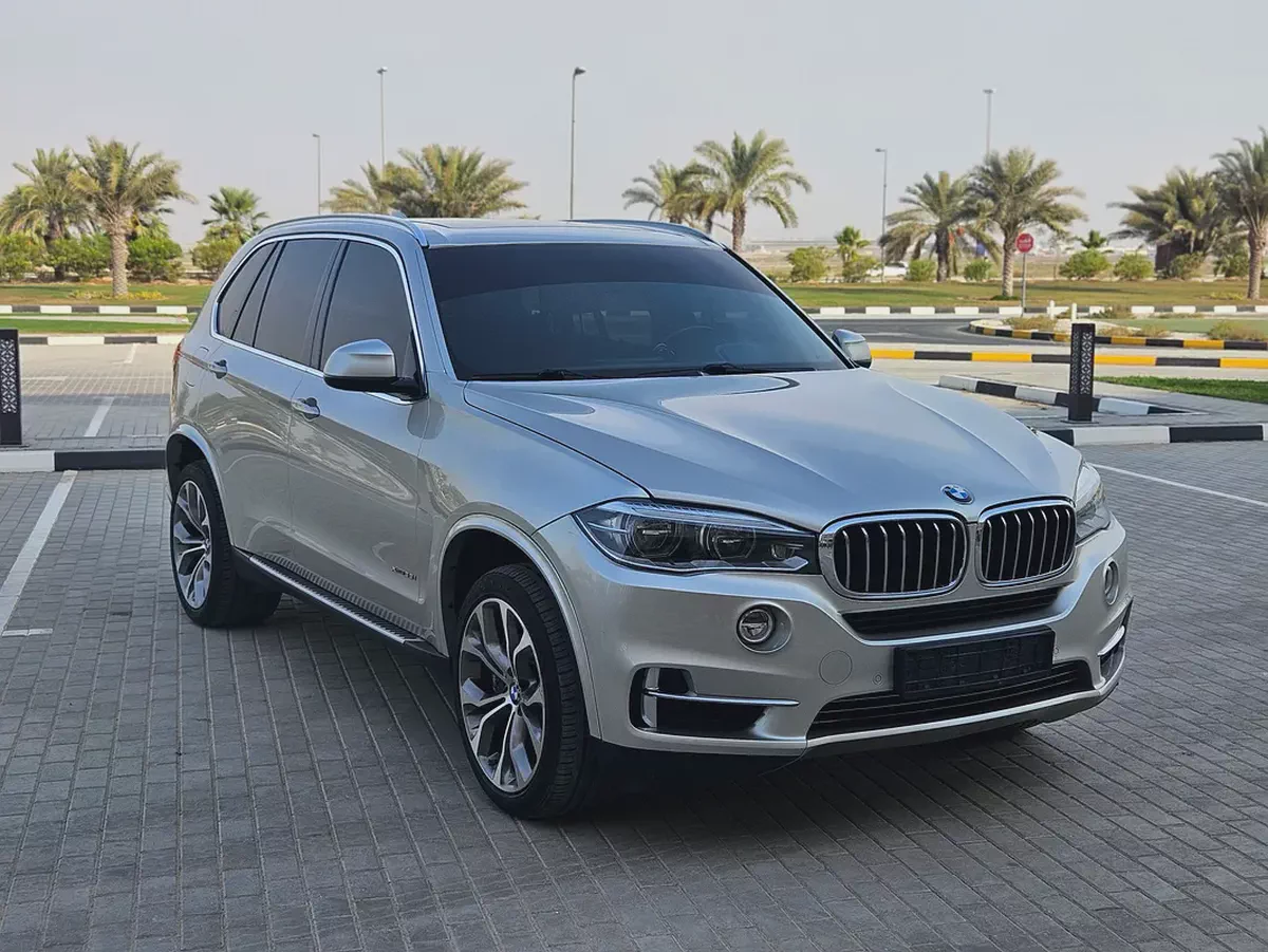 BMW X5 xDrive35i 2015 GCC Specs - Premium Low KM Full Option Top Panoramic With 2 Original Keys-2-2