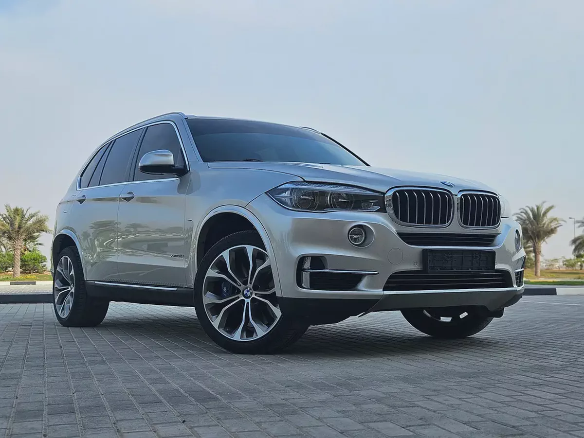 BMW X5 xDrive35i 2015 GCC Specs - Premium Low KM Full Option Top Panoramic With 2 Original Keys-3-3