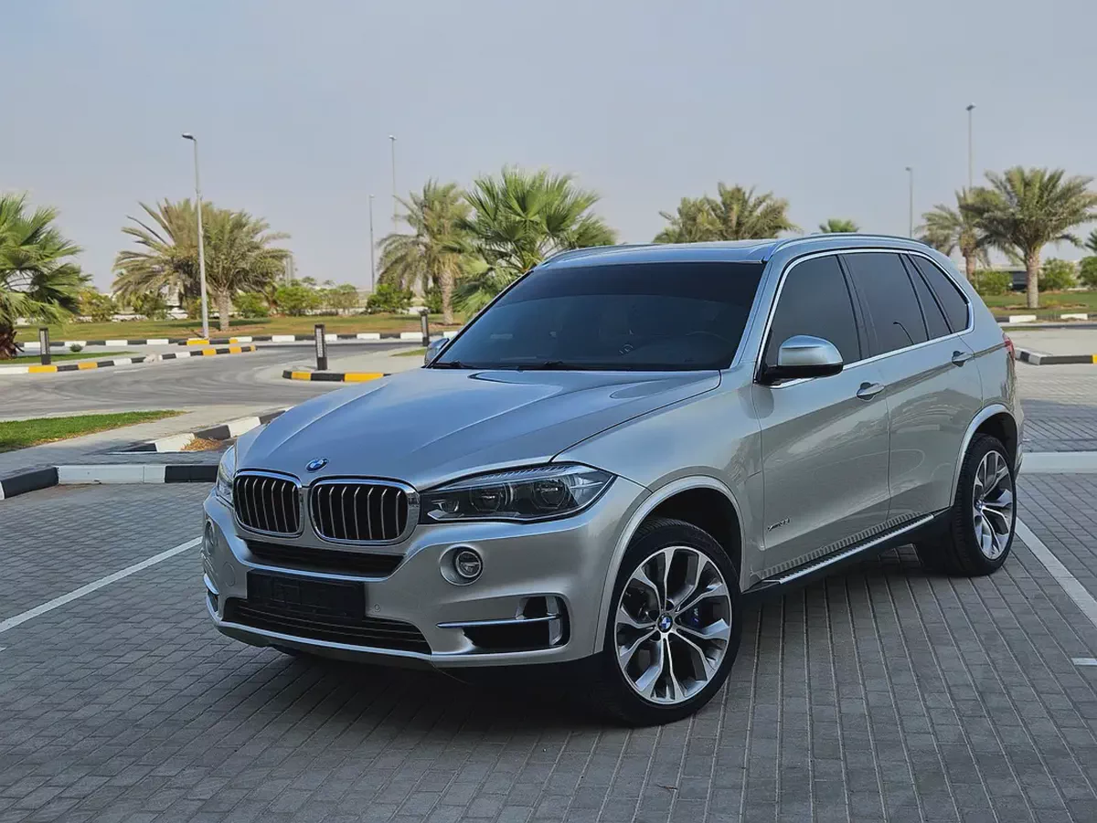 BMW X5 xDrive35i 2015 GCC Specs - Premium Low KM Full Option Top Panoramic With 2 Original Keys-5-5
