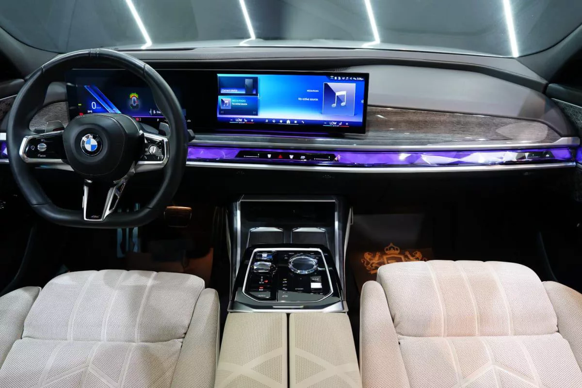 BMW 740i M Sport-10-10