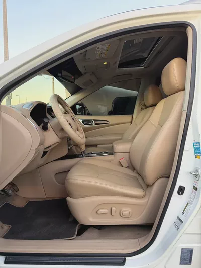 Nissan Pathfinder Platinum-7