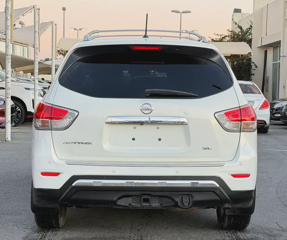 Nissan Pathfinder Platinum-1-1