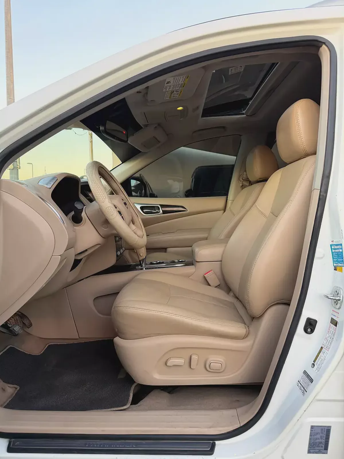 Nissan Pathfinder Platinum-7-7