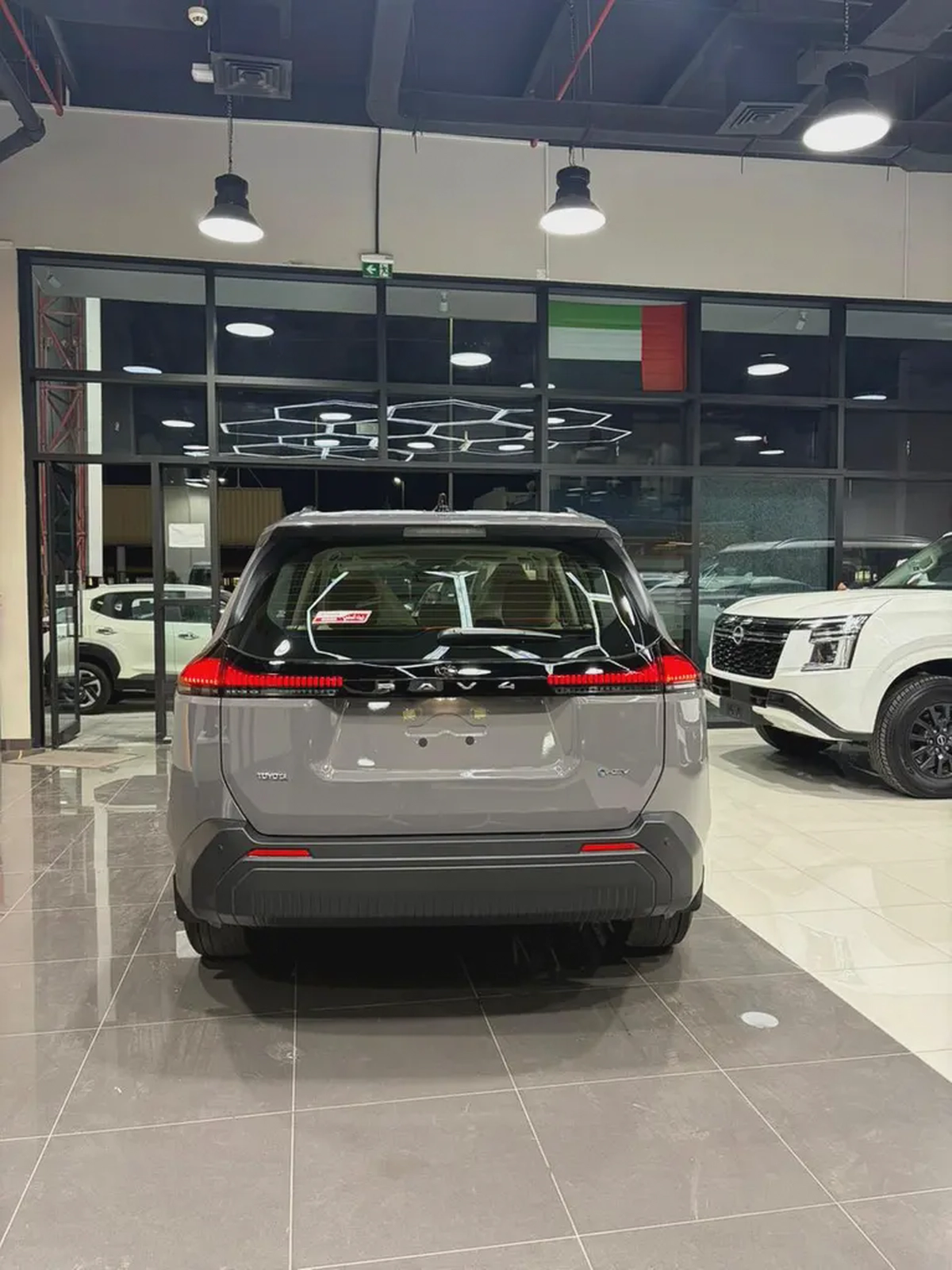 2026 Toyota RAV4 XLE HYBRID 2.5L GCC Specs - Brand New Condition-4-4