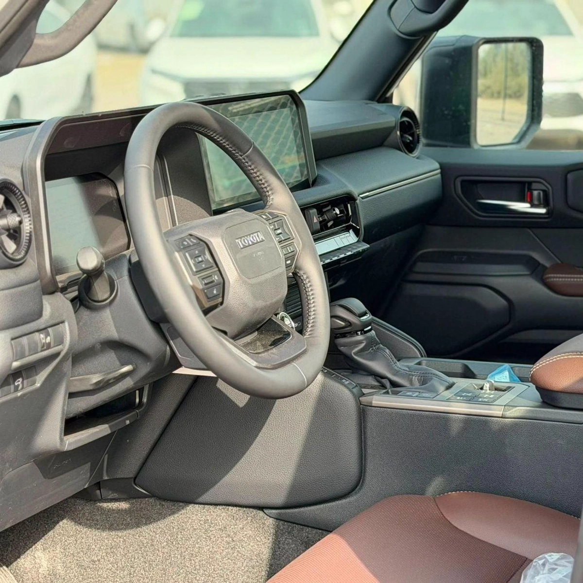 Toyota Prado TXR Toyota Prado 2.4 Petrol -WX  4 camera   Kuwait  Spec  Model 2026-14-0