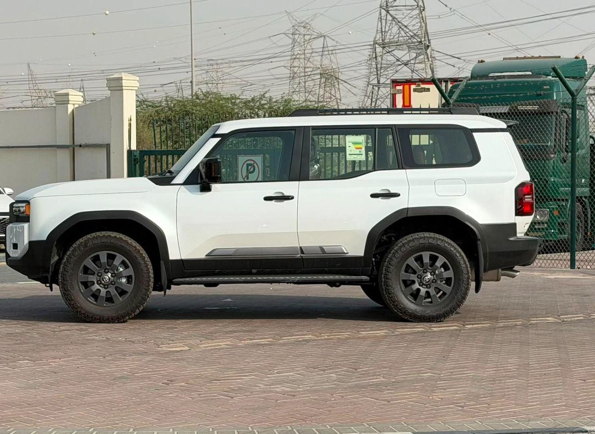 Toyota Prado TXR Toyota Prado 2.4 Petrol -WX  4 camera   Kuwait  Spec  Model 2026-3-0