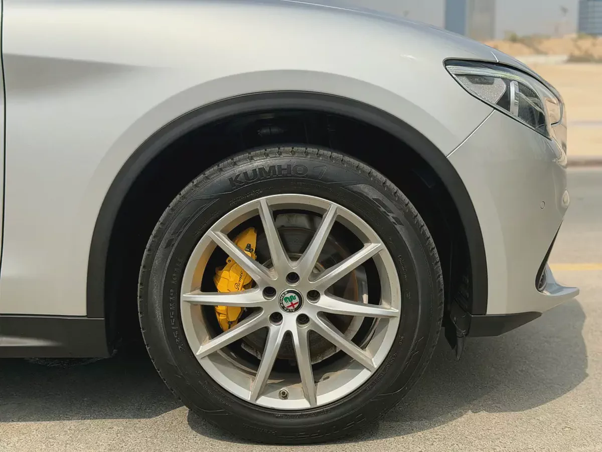 2019 Alfa Romeo Stelvio S - GCC Specs-3-3