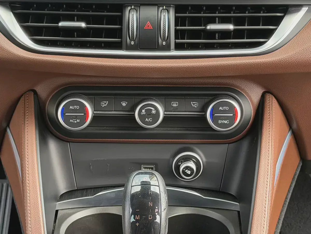 2019 Alfa Romeo Stelvio S - GCC Specs-7-7