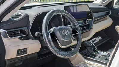 Toyota Highlander VXR Toyota  Highlander 2.5L Hybrid VXR (AWD)-8