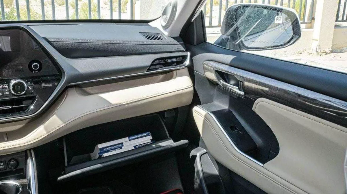 Toyota Highlander VXR Toyota  Highlander 2.5L Hybrid VXR (AWD)-12-0