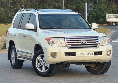 Toyota Land Cruiser GXR V8 Model 2015 Full Options Very Clean Condition-1