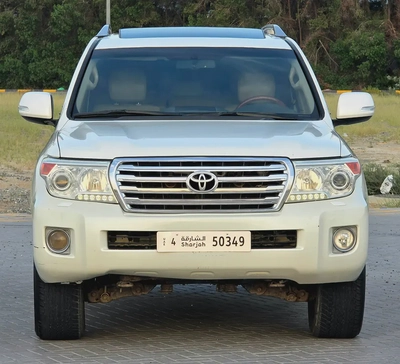 Toyota Land Cruiser GXR V8 Model 2015 Full Options Very Clean Condition-2