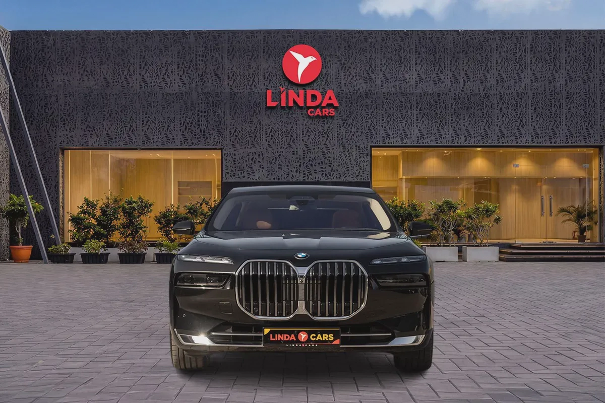 BMW 7 Series 735 2026-18-18