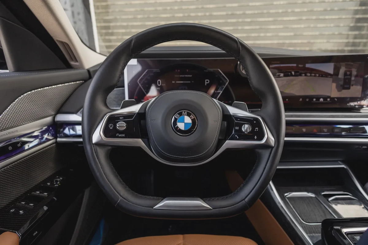 BMW 7 Series 735 2026-21-21