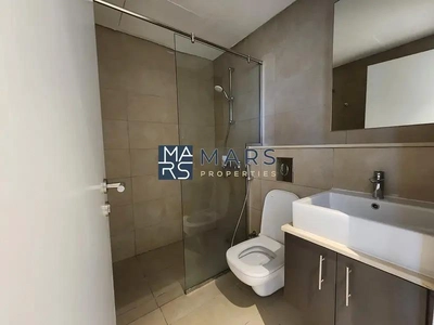 Spacious 3 bedrooms in single row available for rent in nasma residence for 100,000 AED yearly-18