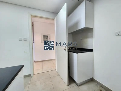 Spacious 3 bedrooms in single row available for rent in nasma residence for 100,000 AED yearly-5