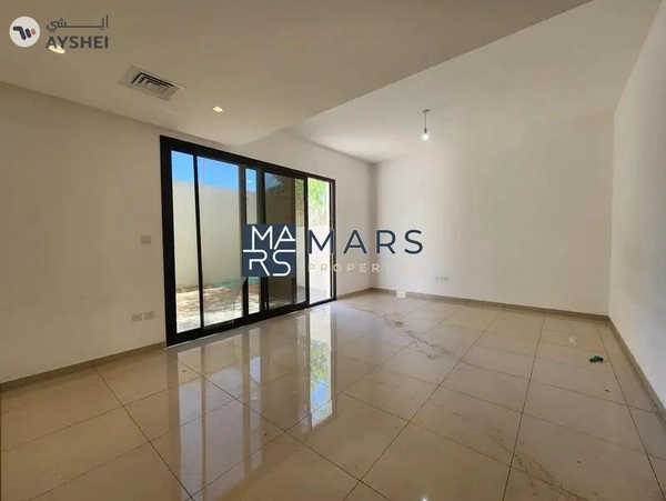Spacious 3 bedrooms in single row available for rent in nasma residence for 100,000 AED yearly