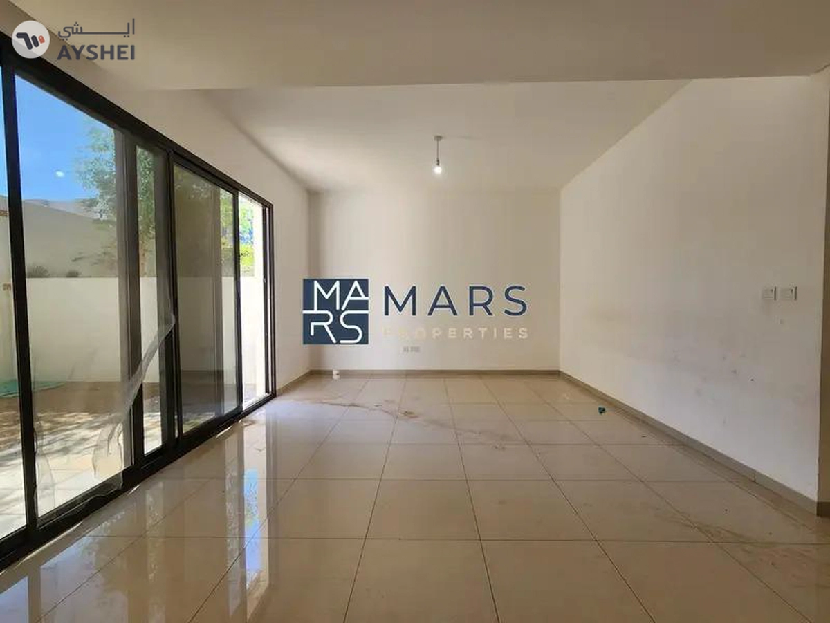 Spacious 3 bedrooms in single row available for rent in nasma residence for 100,000 AED yearly-10-10